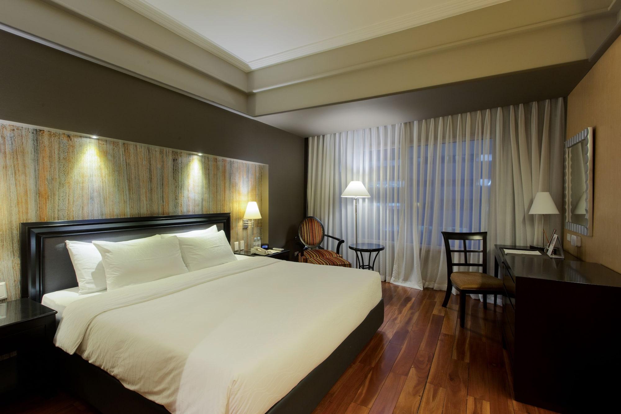 מלון מונטינלופה The Bellevue Manila מראה חיצוני תמונה