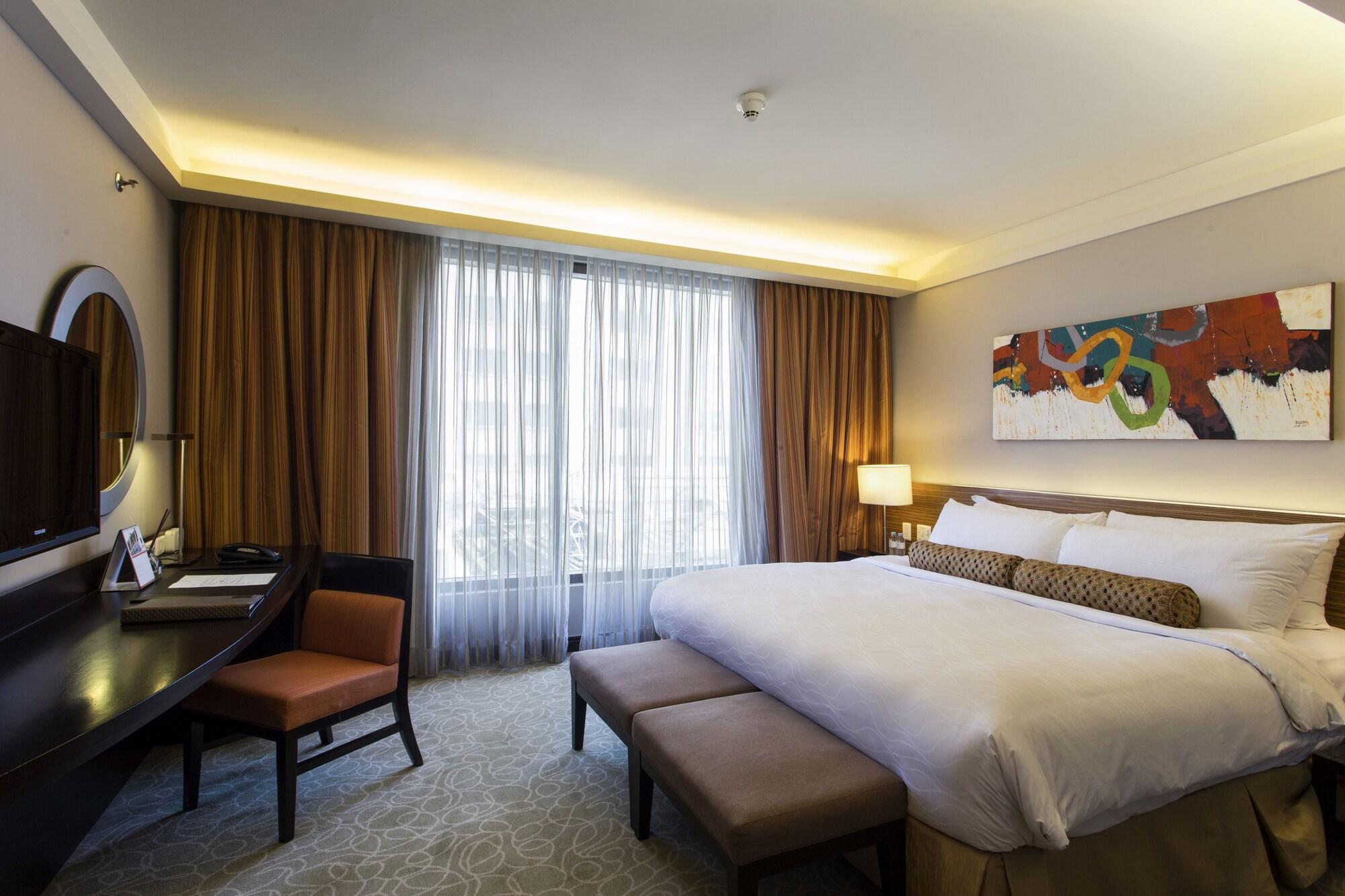 מלון מונטינלופה The Bellevue Manila מראה חיצוני תמונה