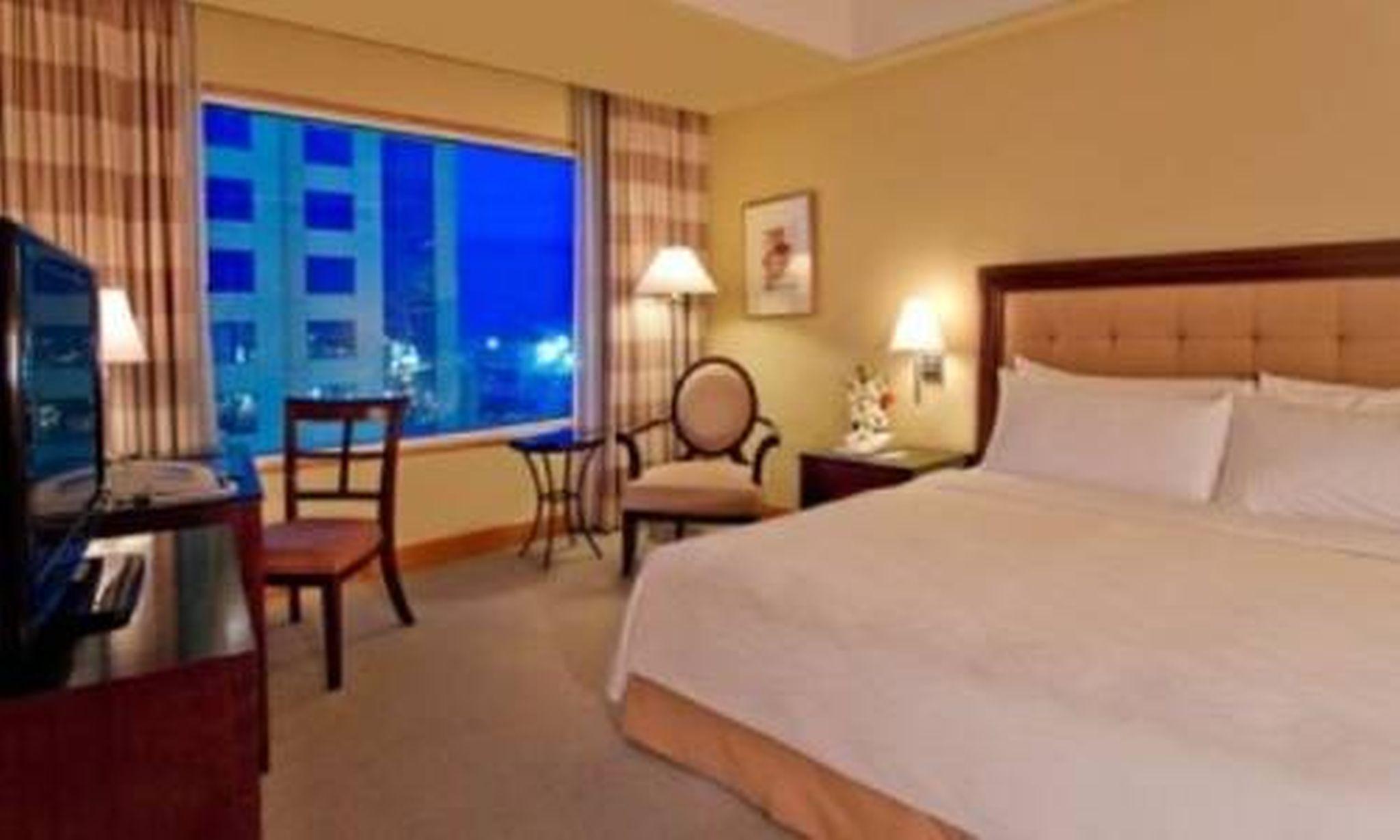 מלון מונטינלופה The Bellevue Manila מראה חיצוני תמונה