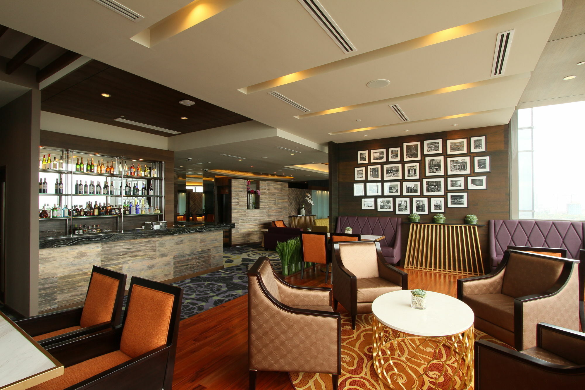מלון מונטינלופה The Bellevue Manila מראה חיצוני תמונה