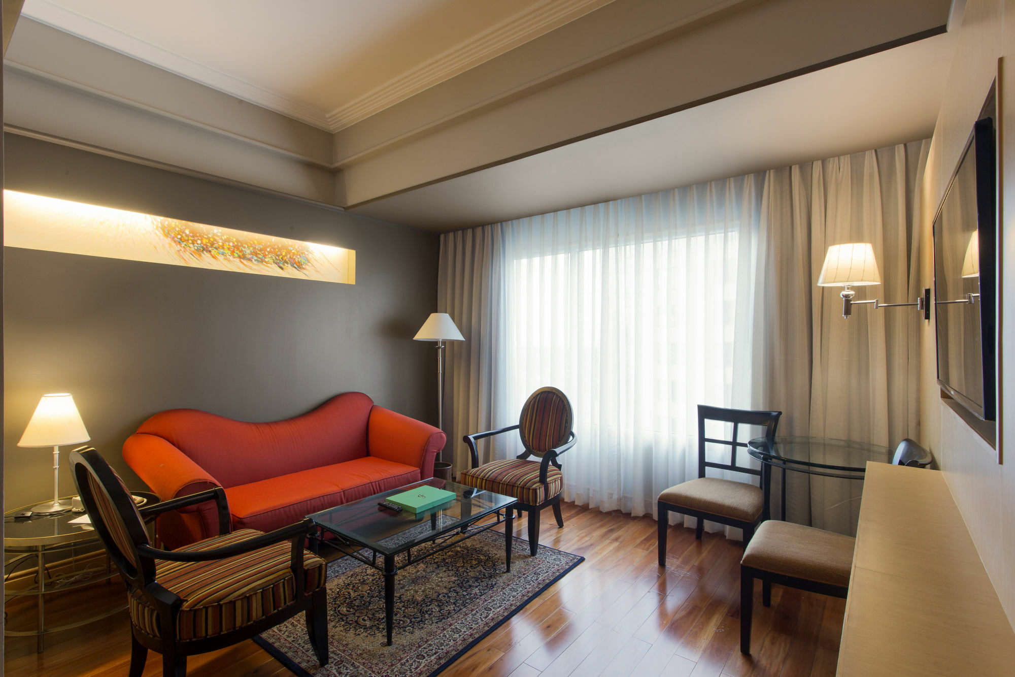מלון מונטינלופה The Bellevue Manila מראה חיצוני תמונה