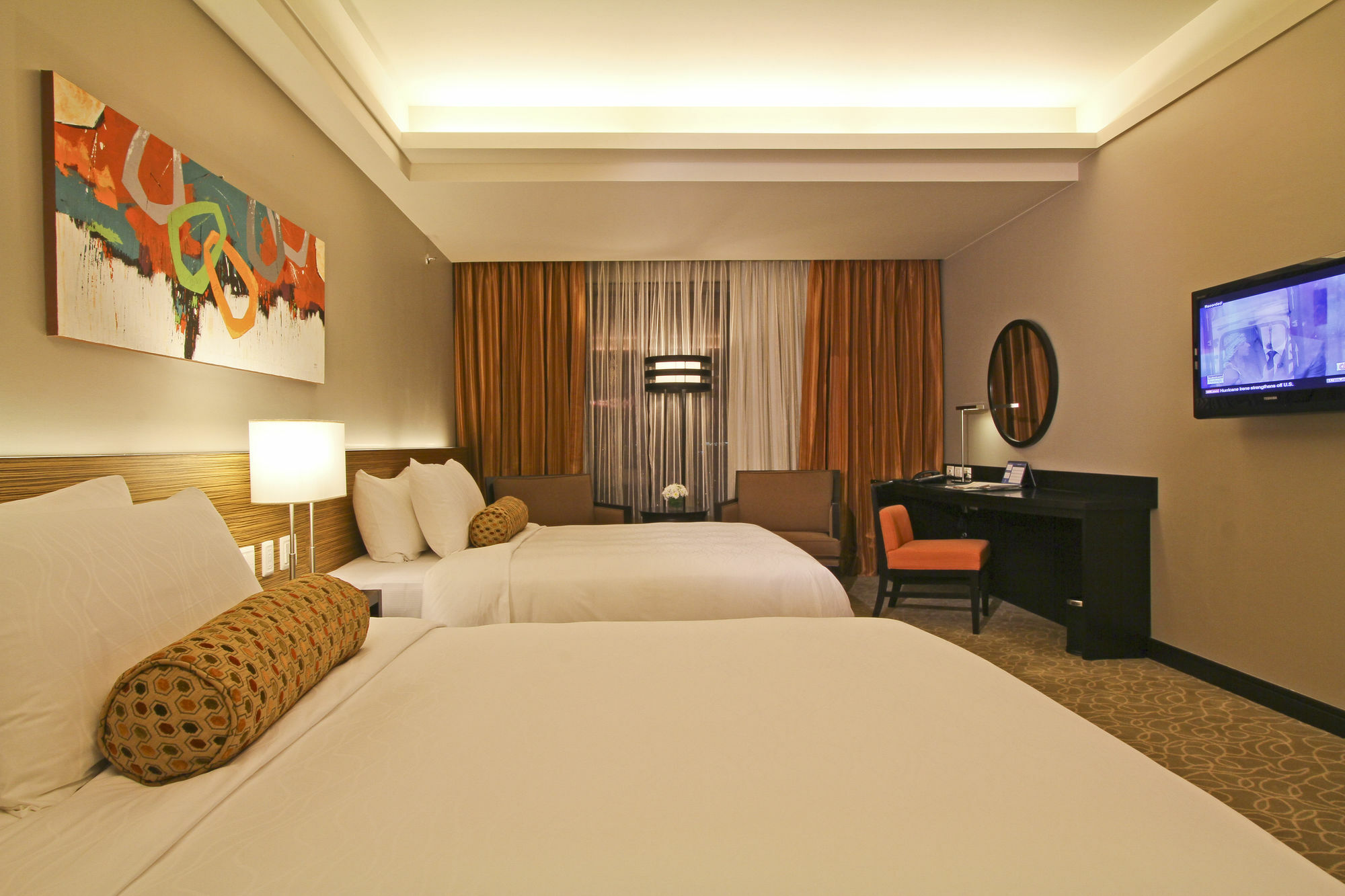 מלון מונטינלופה The Bellevue Manila מראה חיצוני תמונה
