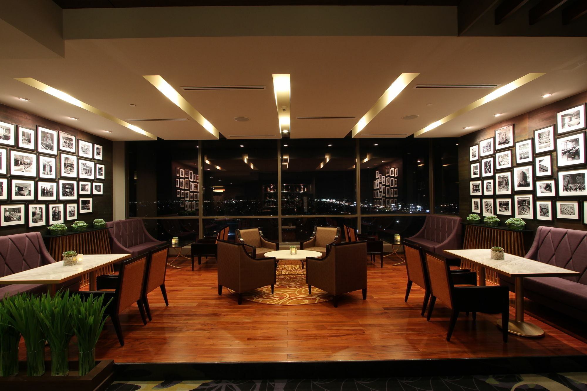 מלון מונטינלופה The Bellevue Manila מראה חיצוני תמונה